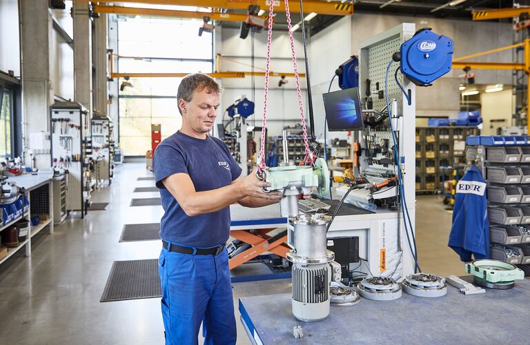 EDUR Magnetkupplungspumpen in der Montage