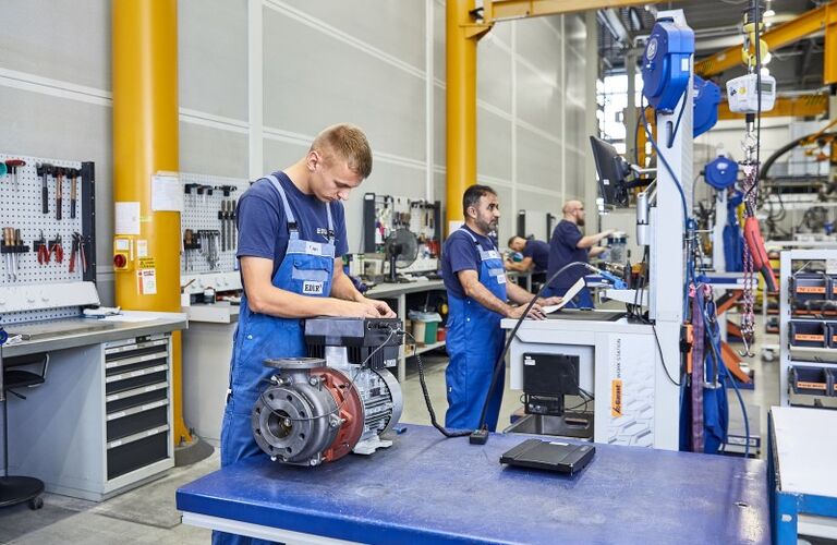 EDUR Industrie 4.0 in der Montagehalle